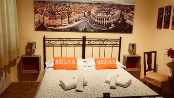 Chambre Double, salle de bains commune