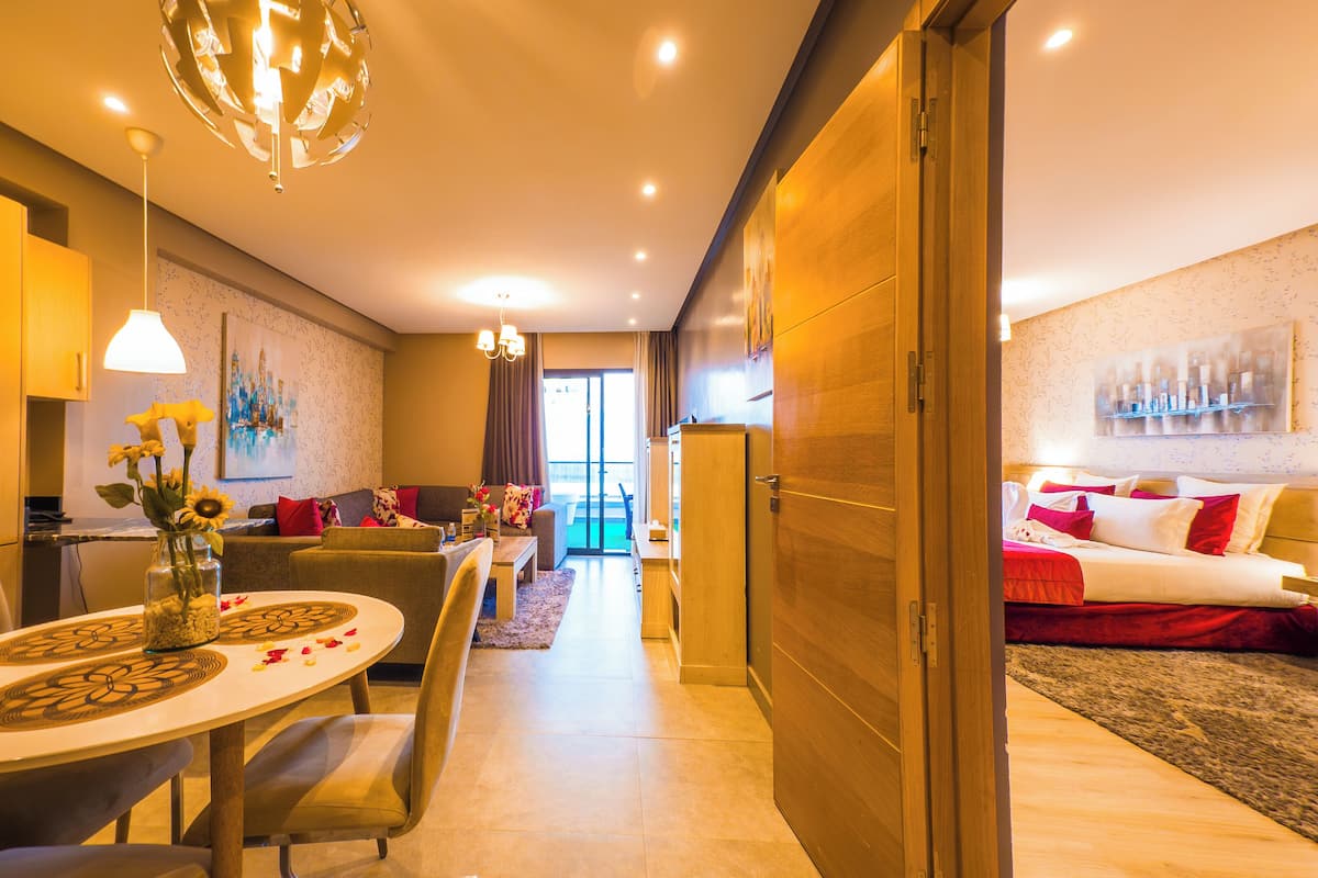 Deluxe Suite, 1 Bedroom, Non Smoking, Terrace