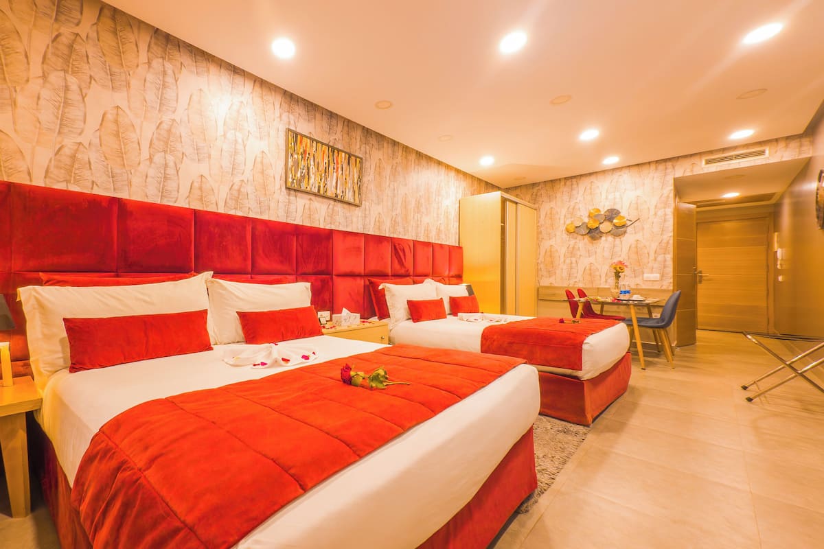 Family Room, 1 Bedroom