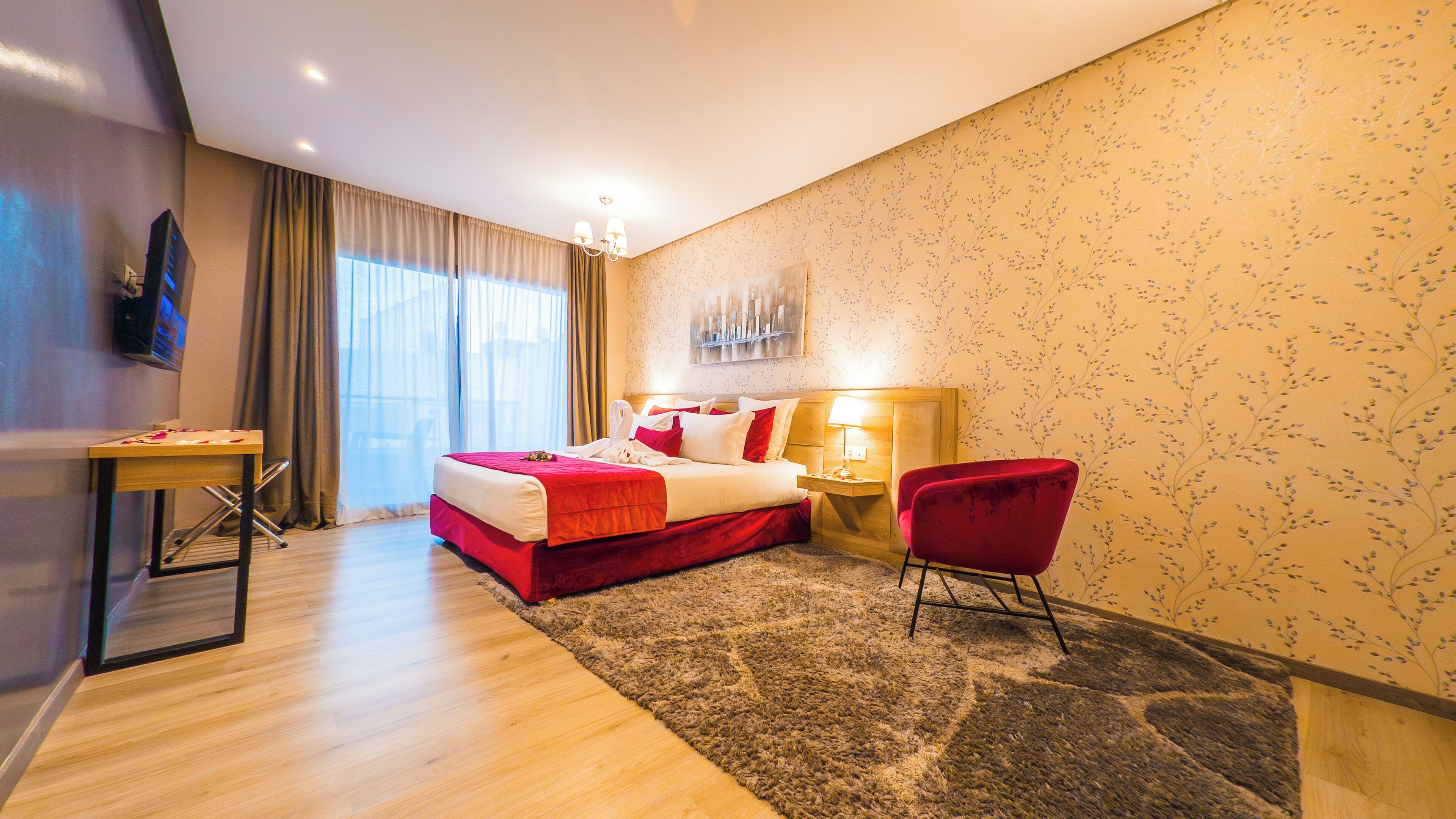 Deluxe Suite, 1 Bedroom, Non Smoking, Terrace | Down comforters, individually decorated, laptop workspace