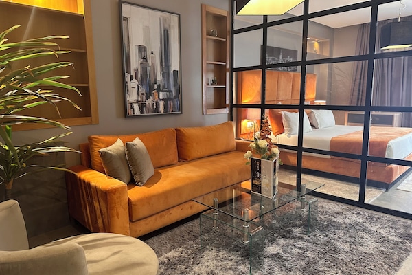 Executive Suite, 1 King Bed, Accessible, Kitchen | Down comforters, individually decorated, laptop workspace