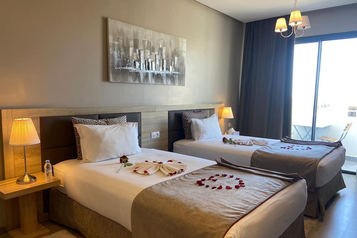 Luxury Apartment, 1 Bedroom, Non Smoking, Balcony | Down comforters, individually decorated, laptop workspace