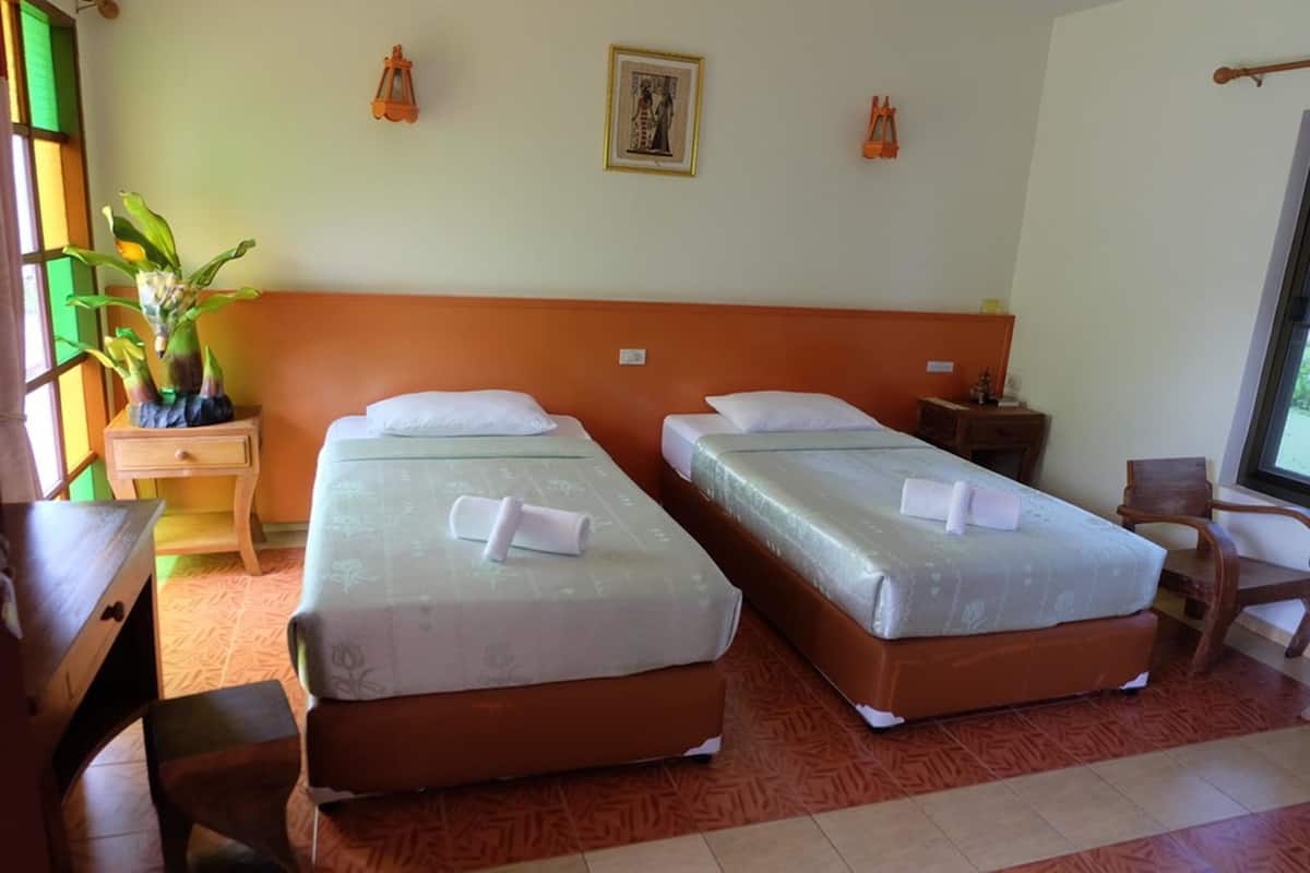 Garden Twin Room  | Free WiFi