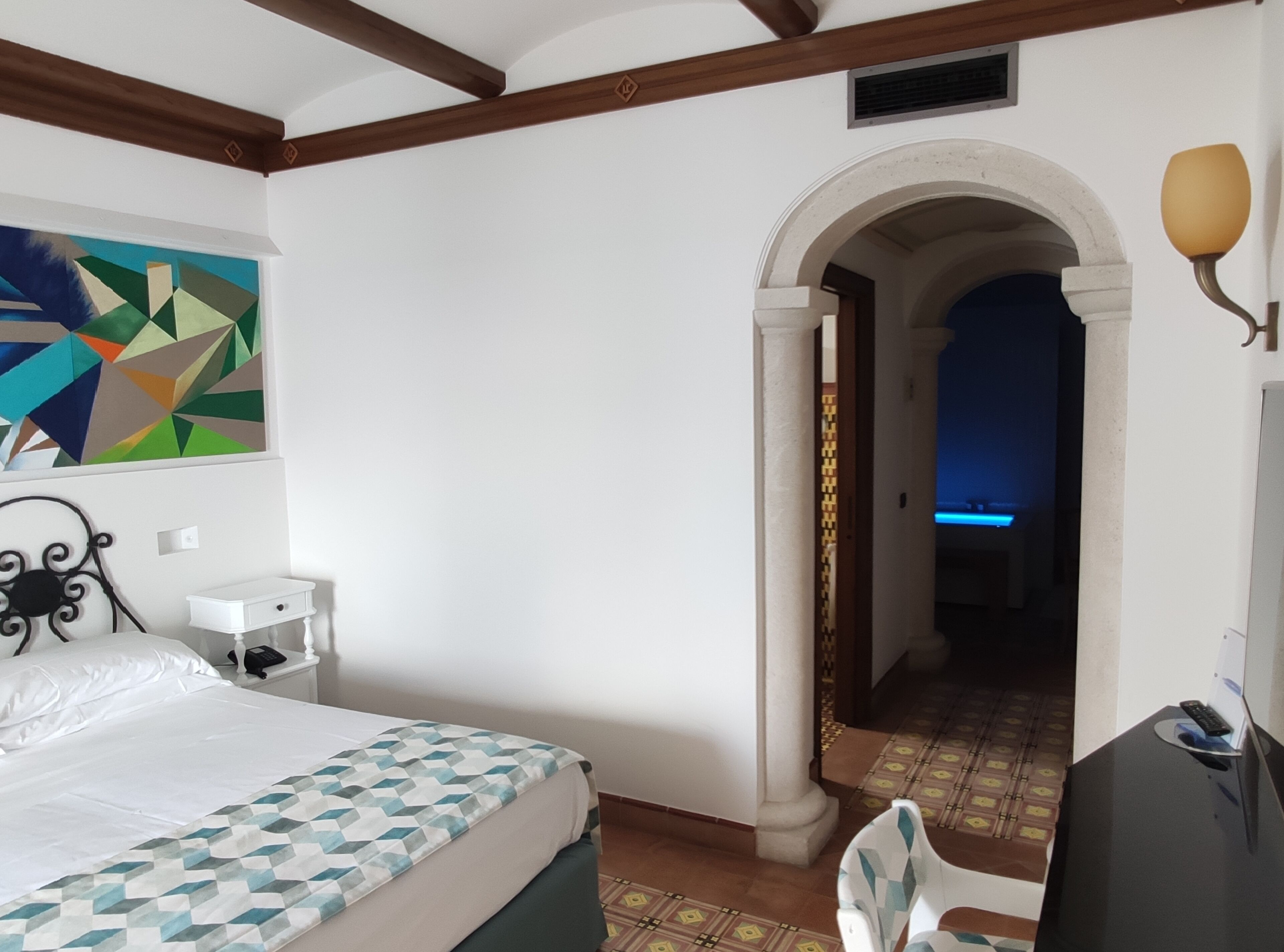 suite, sea view | 1 bedroom, minibar, in-room safe, desk