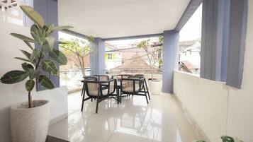 Bagian depan properti