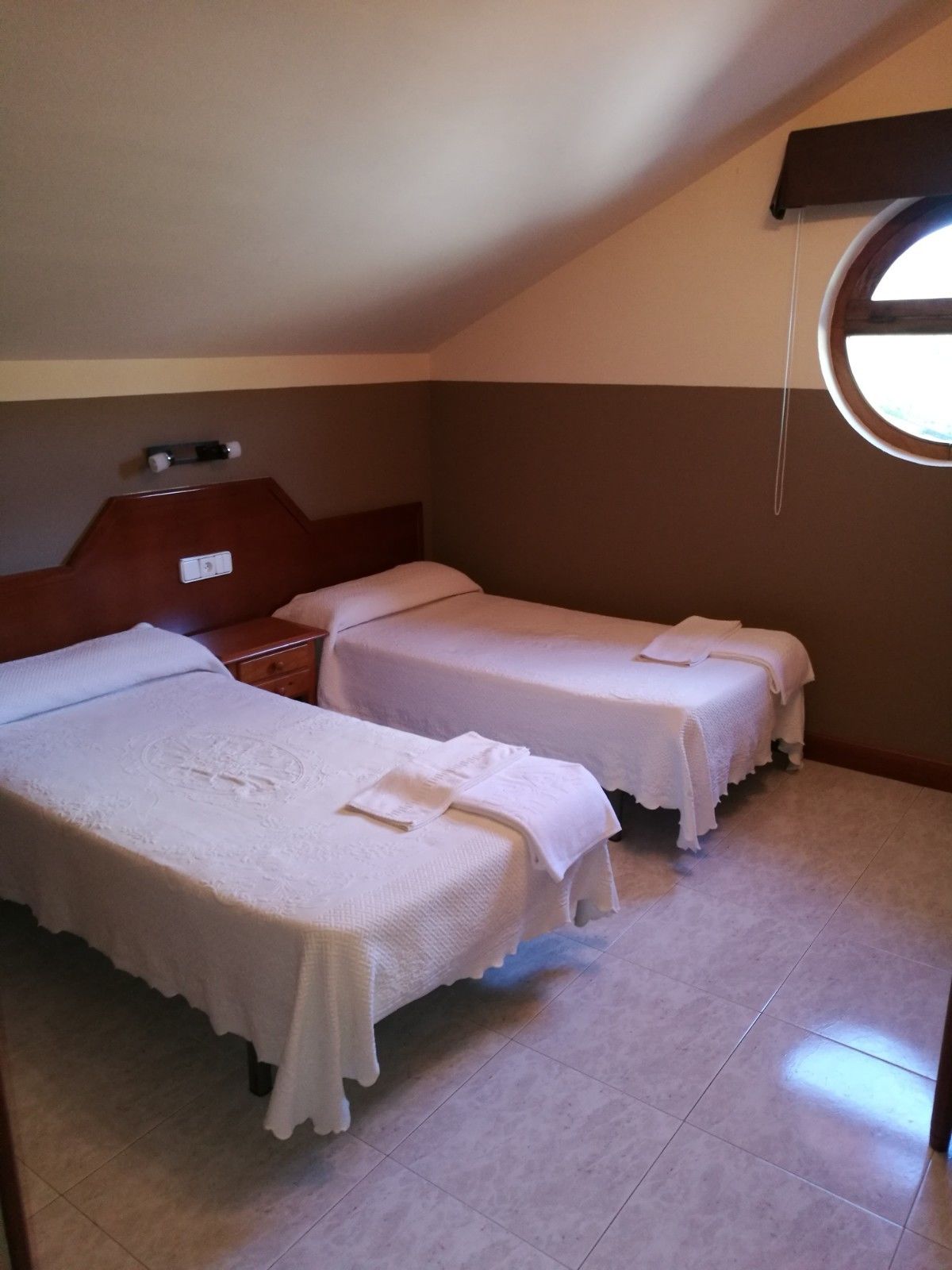 Blackout drapes, free WiFi