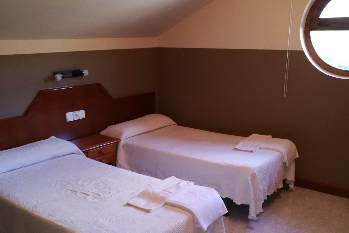 Blackout drapes, free WiFi