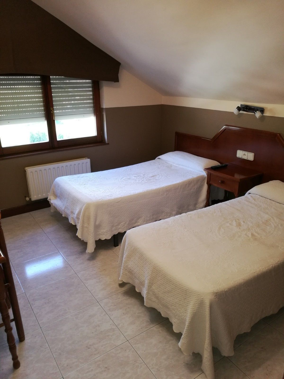 Comfort Room | Blackout drapes, free WiFi