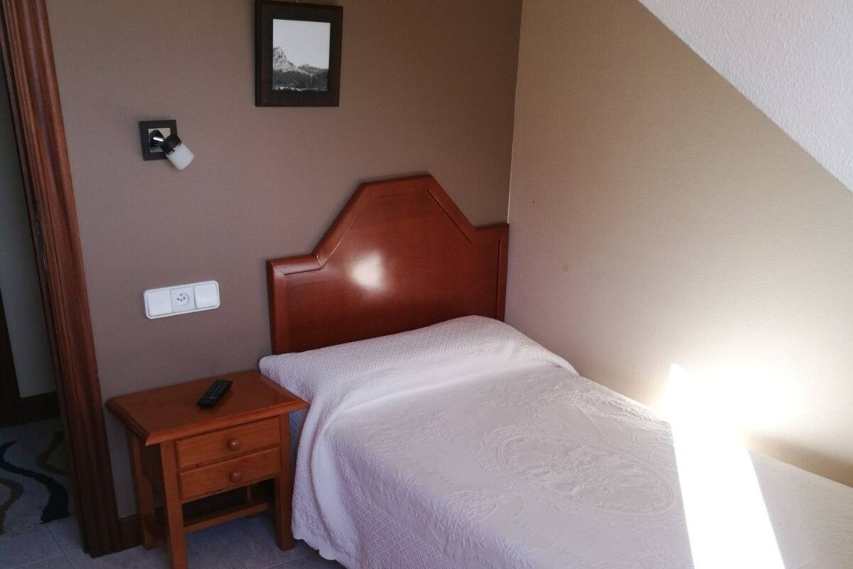 Standard Single Room | Blackout drapes, free WiFi