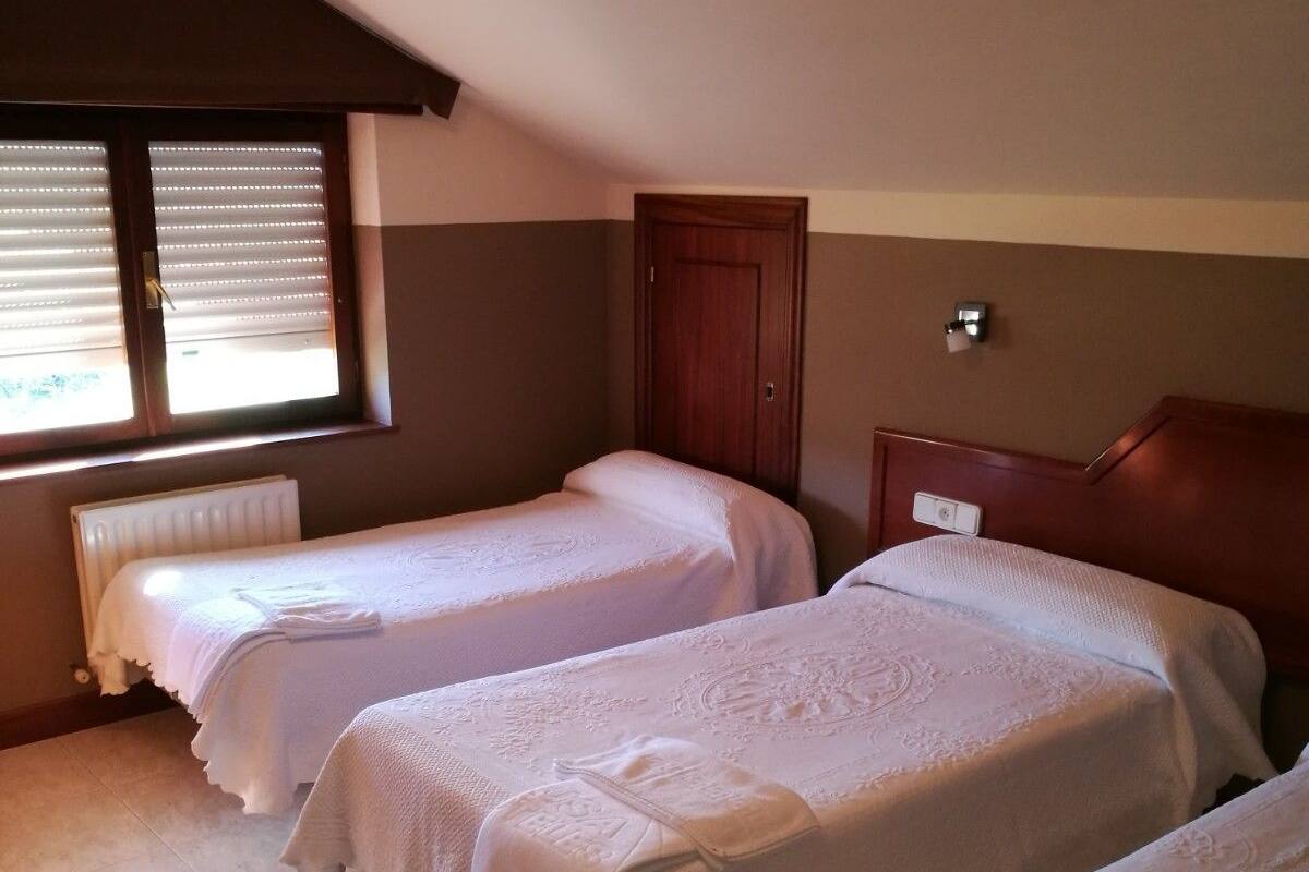 Standard Triple Room | Blackout drapes, free WiFi