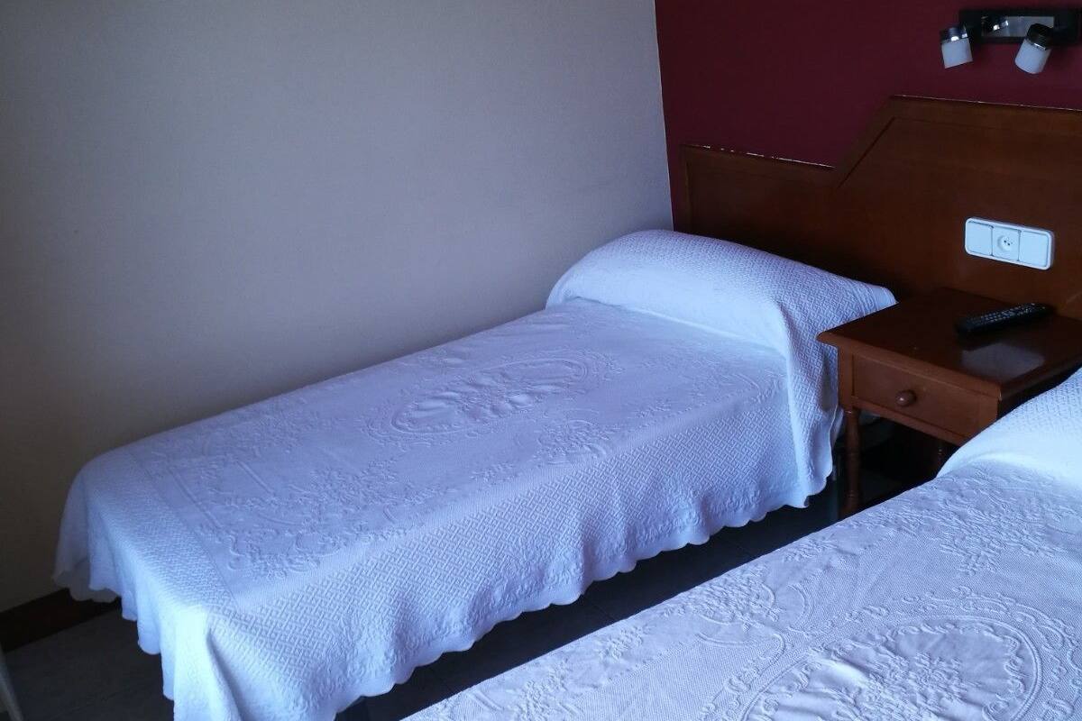 Blackout drapes, free WiFi