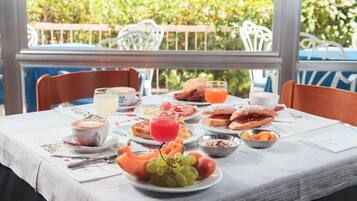Frühstück, Mittagessen und Abendessen