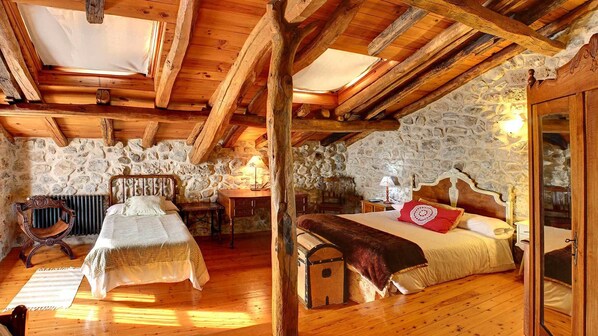 Cunas gratuitas, wifi gratis y ropa de cama
