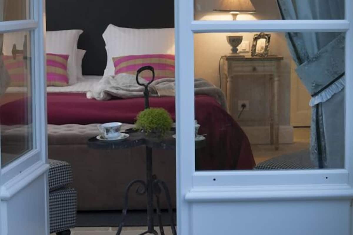 Double Room (Petit Parc)