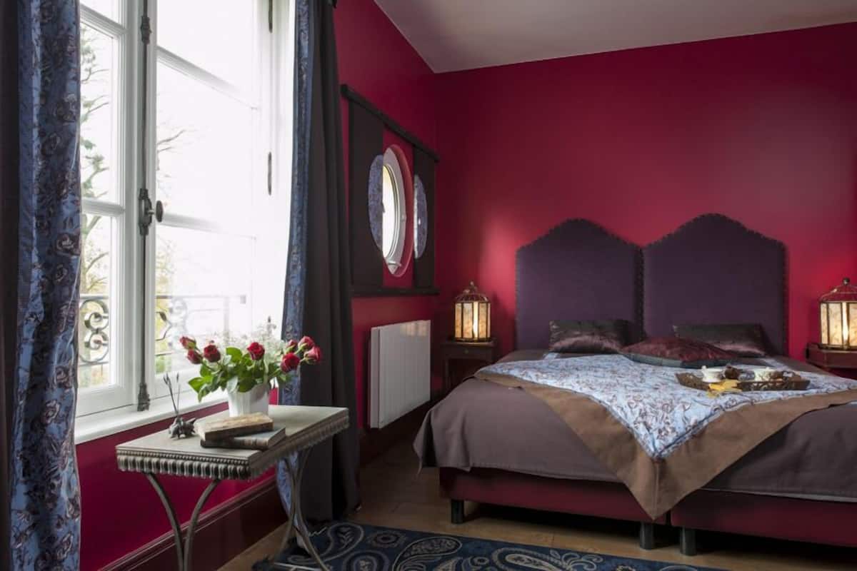 Double Room (Les Oiseaux)