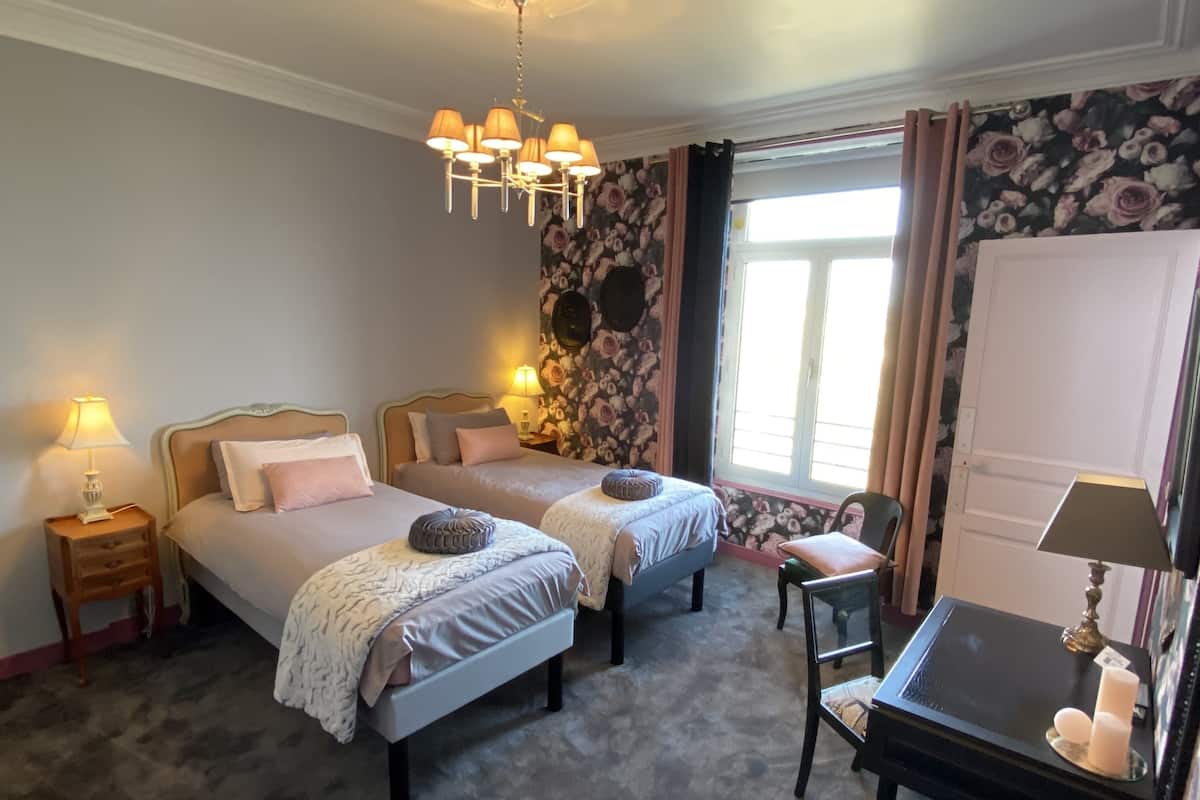 Deluxe Double Room (La spacieuse) | Peralatan tempat tidur premium, dihias secara berasingan