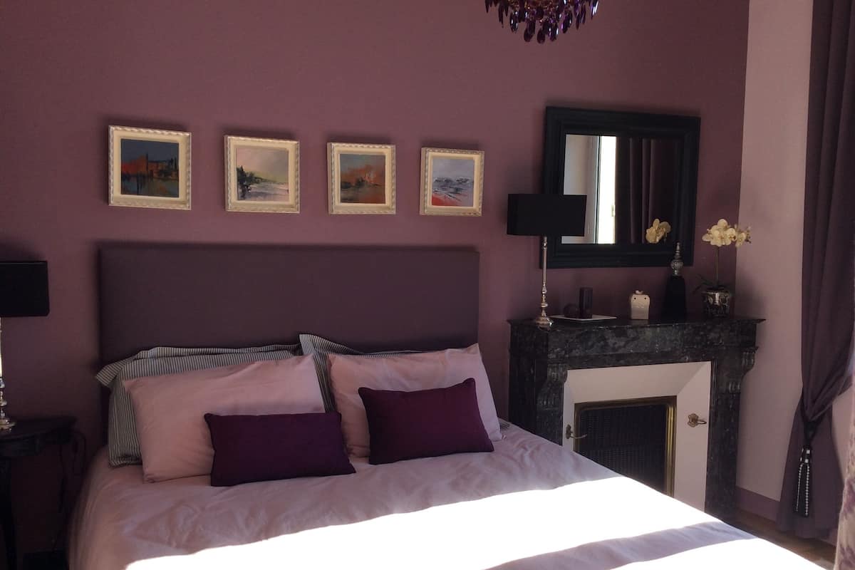 Comfort Double Room, Garden View (Soleil Levant) | Peralatan tempat tidur premium, dihias secara berasingan