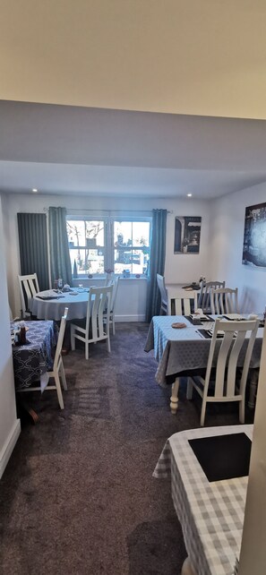 Dining - Saracens House Bed & Breakfast (Poulton-le-Fylde)