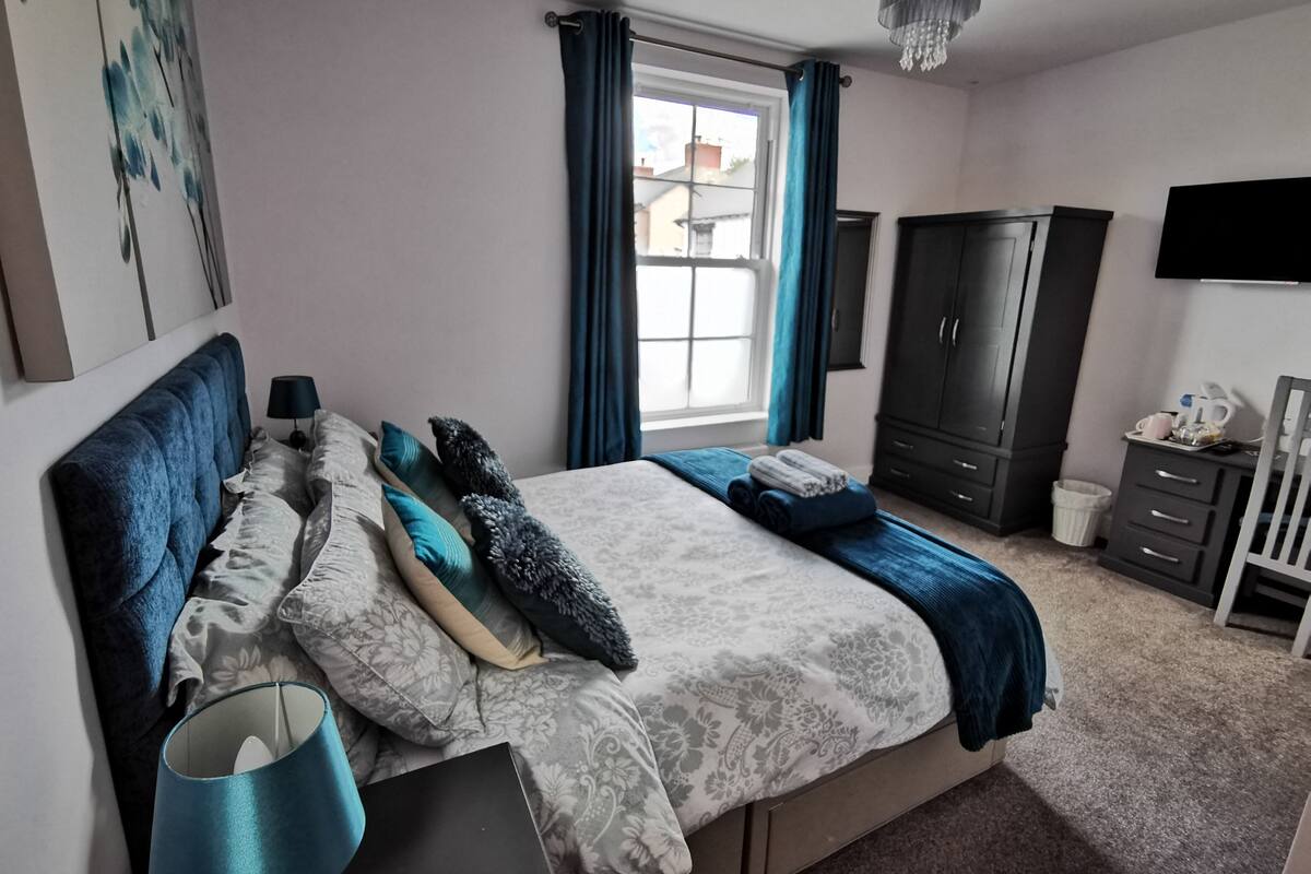 Deluxe Double Room, Ensuite | Premium bedding, desk, laptop workspace, soundproofing