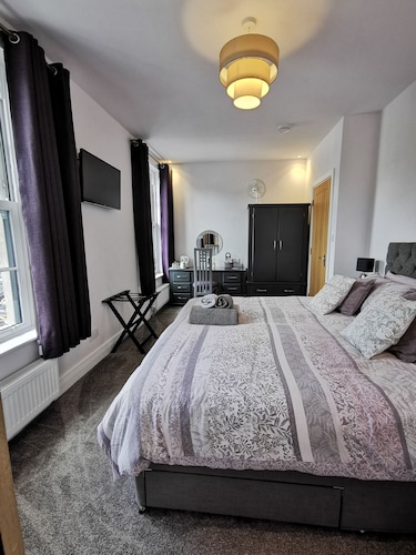 Saracens House Bed & Breakfast