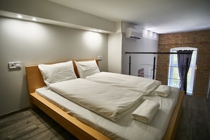 City Apartment, 1 Queen Bed, Non Smoking | 1 bedroom, free WiFi, bed sheets - A32 Apartments Budapest (Budapest)