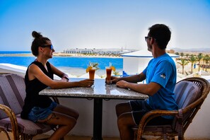 Couples dining - Coral Garden Beach Resort (El Quseir)