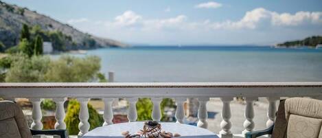 Appartement, vue sur la mer | Terrasse/patio
