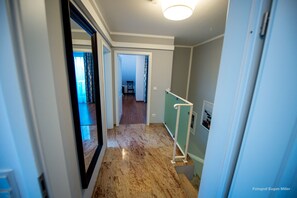Maisonette, Mehrere Betten, Nichtraucher (Apartment 3) | Wohnbereich | Flachbildfernseher