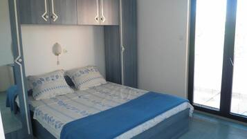 واي فاي مجانًا وملاءات أسرّة