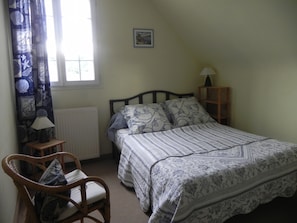 Habitación doble Confort | Camas extra, wifi gratis y ropa de cama