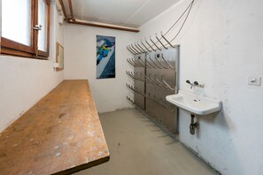 Dusch, hårtork och handdukar