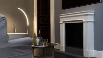 Suite, 1 King Bed, Bathtub | Room amenity
