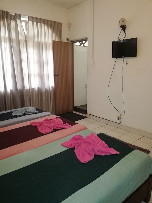 Chambre Triple Luxe, 3 lits une place | Wi-Fi gratuit