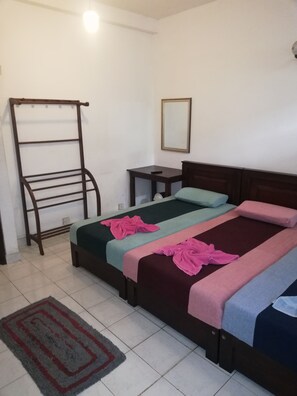 Chambre Triple Luxe, 3 lits une place | Wi-Fi gratuit