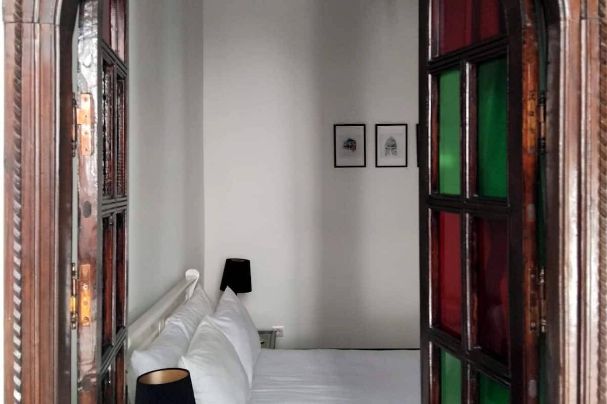 Comfort Double Room, Ensuite | 1 bedroom, in-room safe, individually decorated, individually furnished