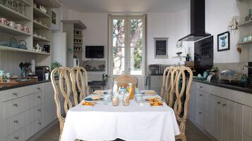 Petit déjeuner continental compris tous les jours