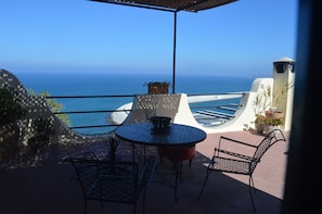 Suite, Terrace, Beach View (Iris) | In-room safe, individually decorated, individually furnished