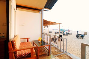 Deluxe-Doppelzimmer, 1 Queen-Bett | 1 Schlafzimmer, Schreibtisch, laptopgeeigneter Arbeitsplatz