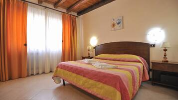 Double or Twin Room | 1 bilik tidur, cadar kapas Mesir, bar mini, peti besi dalam bilik