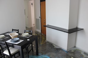 Buffet déjeuner gratuit tous les jours