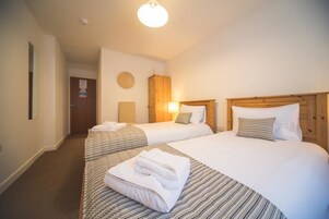 Standard Twin Room | Free WiFi