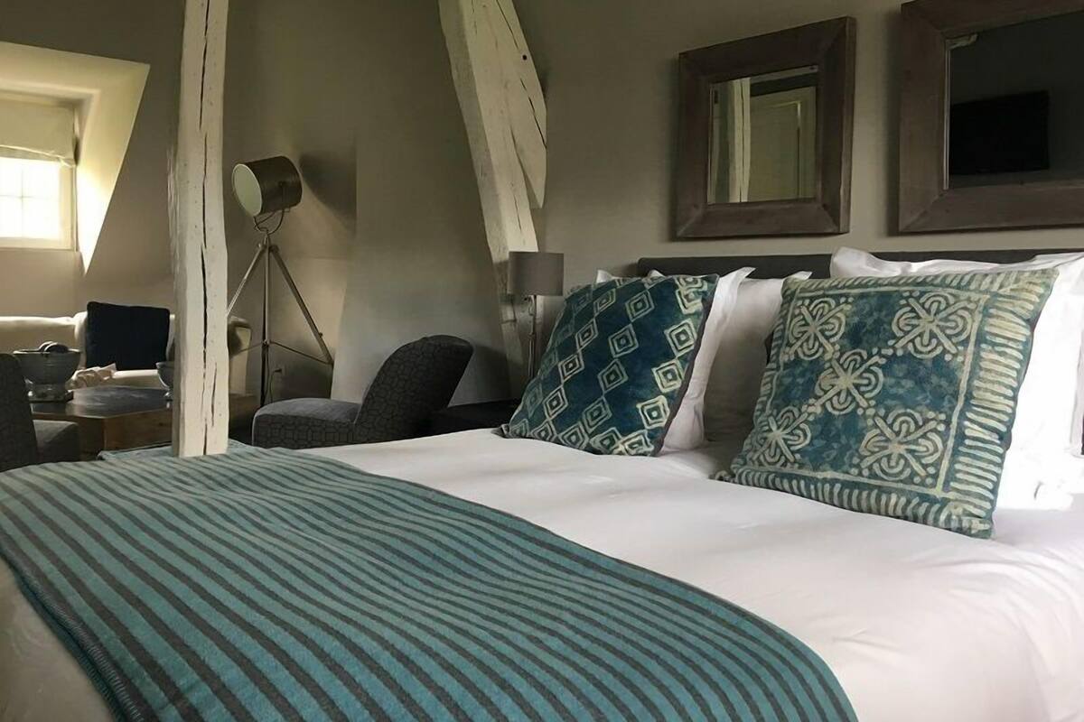 Standard-Doppelzimmer | Individuell dekoriert, individuell eingerichtet, Schreibtisch