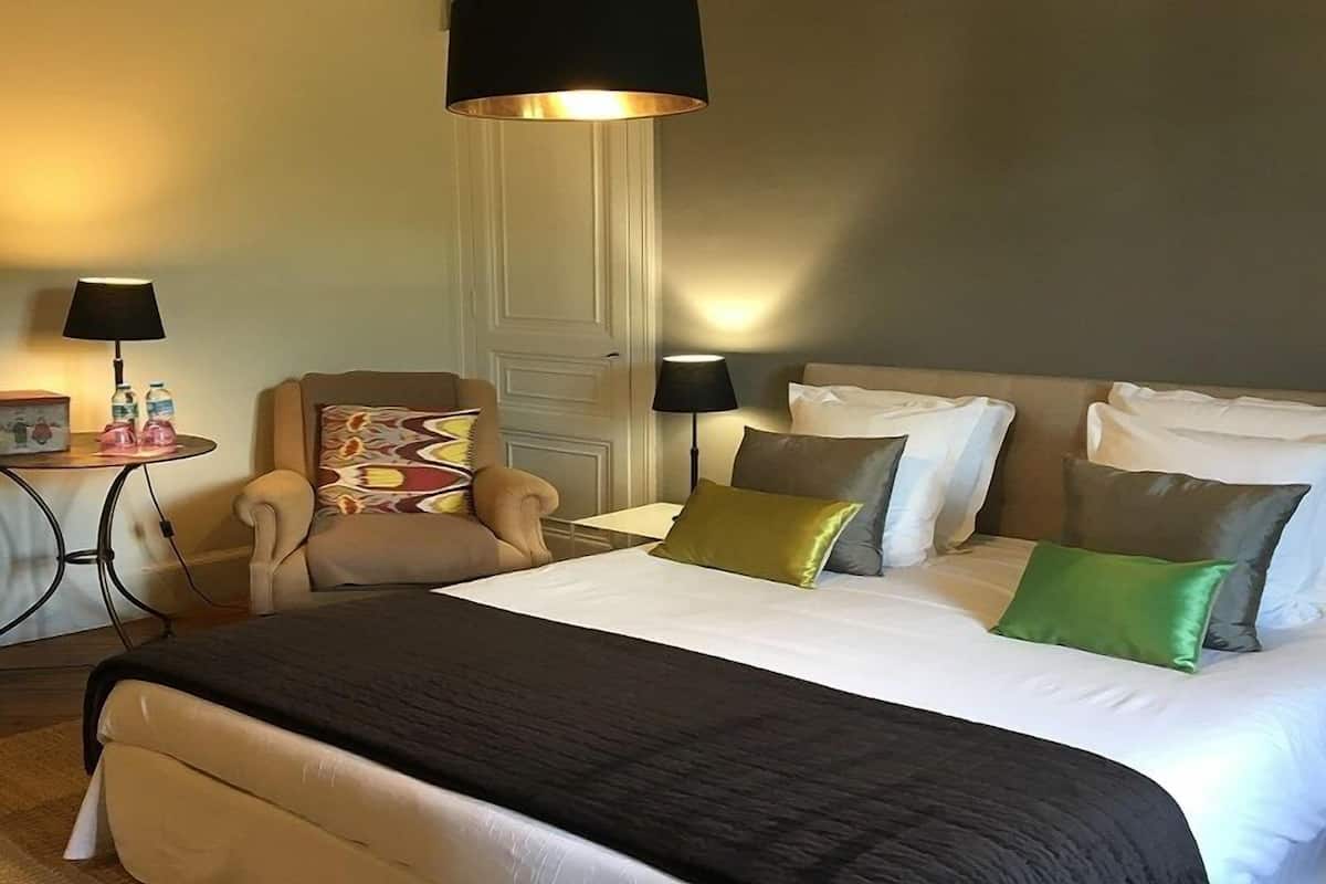 Doppelzimmer (Manor house) | Individuell dekoriert, individuell eingerichtet, Schreibtisch