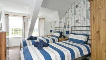 3 Schlafzimmer, Bügeleisen/Bügelbrett, Reisekinderbett, kostenloses WLAN