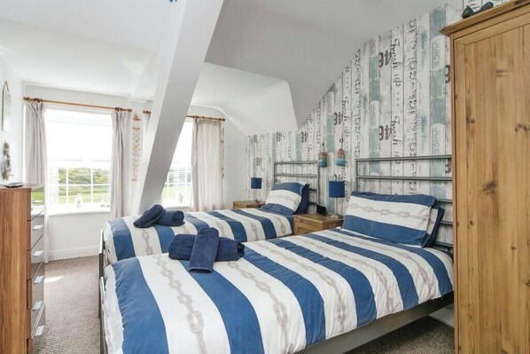 3 Schlafzimmer, Bügeleisen/Bügelbrett, Reisekinderbett, kostenloses WLAN