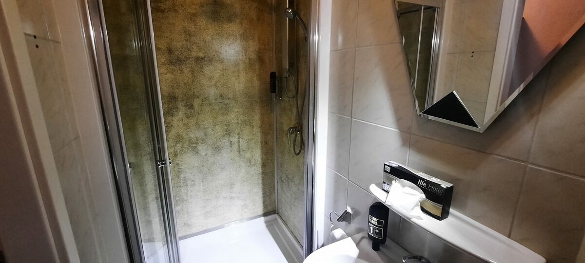 Economy Single Room, Private Bathroom, City View | Bathroom | Towels