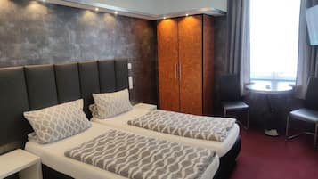 Superior-Doppelzimmer, eigenes Bad, Stadtblick | Zimmerausstattung