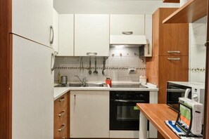 Fridge, microwave, stovetop, toaster
