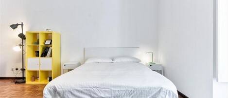 2 chambres, fer et planche à repasser, Wi-Fi, draps fournis