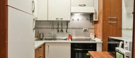 Fridge, microwave, stovetop, toaster